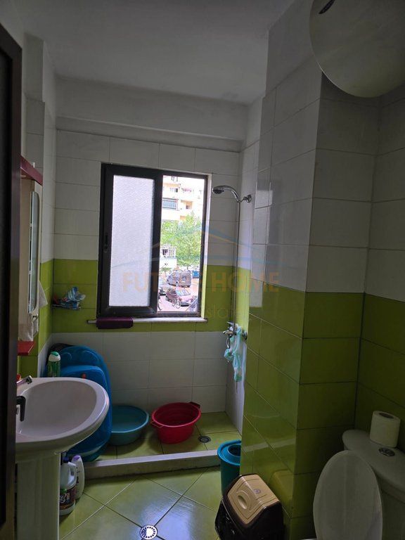 Shitet,Apartament 1+1,Yzberisht
