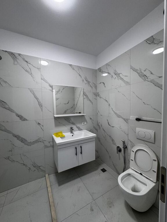 Apartament 2+1 per shitje tek Kompleksi Molla ne Astir.