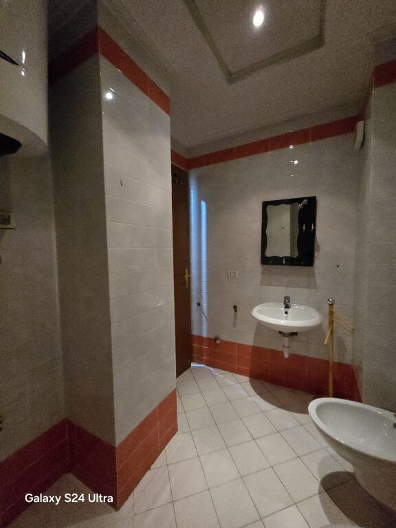 🏡 Apartament 2+1 në Shitje – Zona e Ish-Parkut, Tiranë