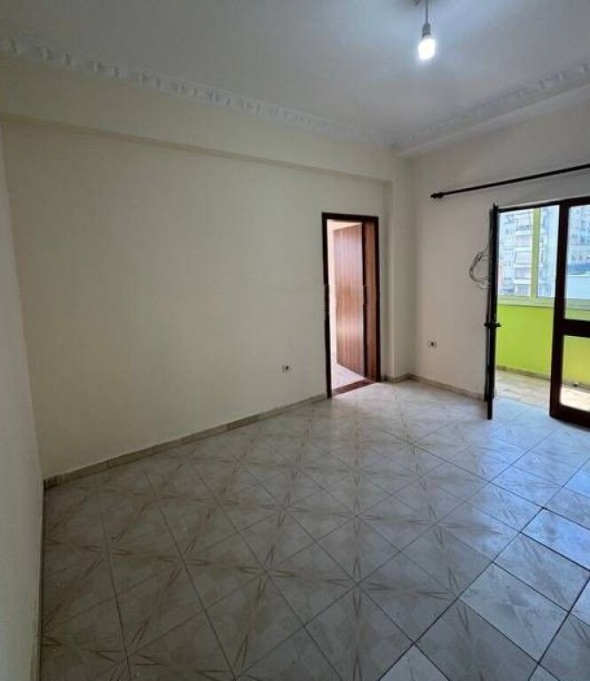 We sell a 1+1 apartment between Kavaja Street and Myslym Shyri!! Possibility to convert to 2+1