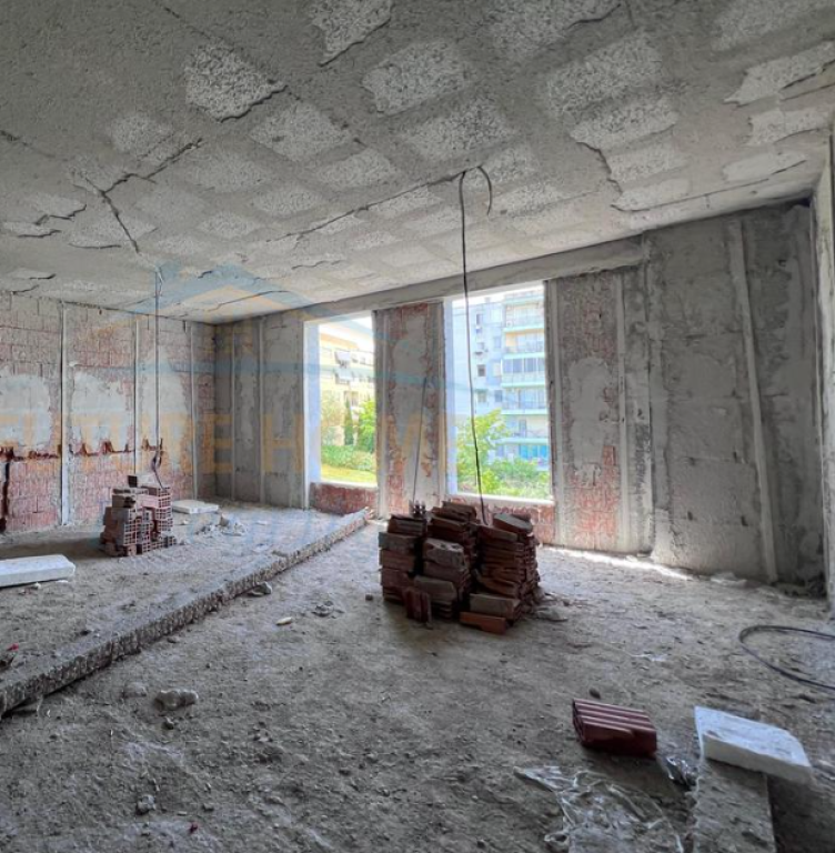Apartment 2+1+2, Ali Demi, Tirana. AL69950