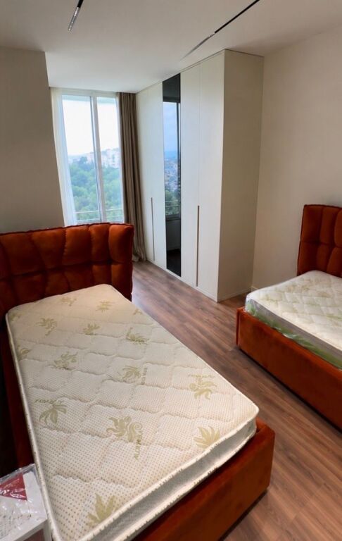 Affitto, Appartamento 2+1+Posto Giardino Botanico, parcheggio Tirana 1300€