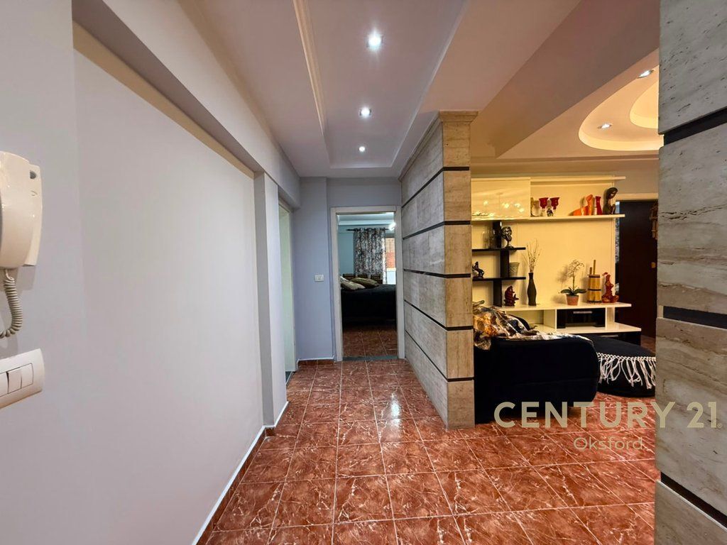 EKSKLUZIVE!SHESIM APARTAMENT 2+1 ,BUZE RRUGES "DRITAN HOXHA",TIRANE!