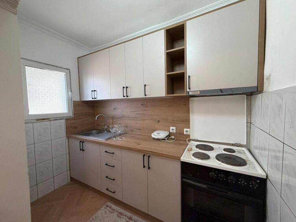 Appartamento 1+1 in affitto in Via Mine Peza.