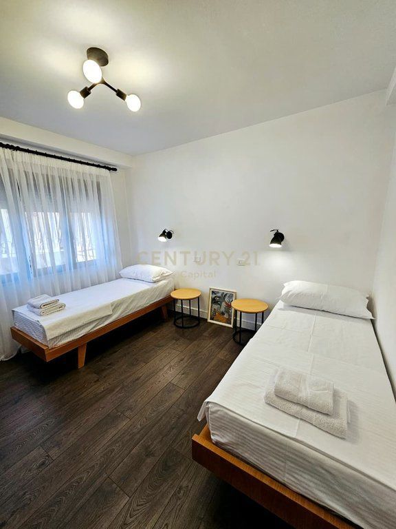 Apartament te Sheshi Skenderbej per shitje!CAPITAL142570