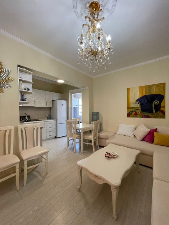 🏡 APPARTAMENTO IN AFFITTO 2+1 + BALCONE – Tribunale, Durrës