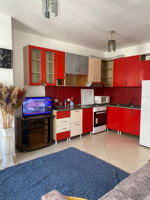 Jepet Me Qera Apartament 1+1+1 Ballkon