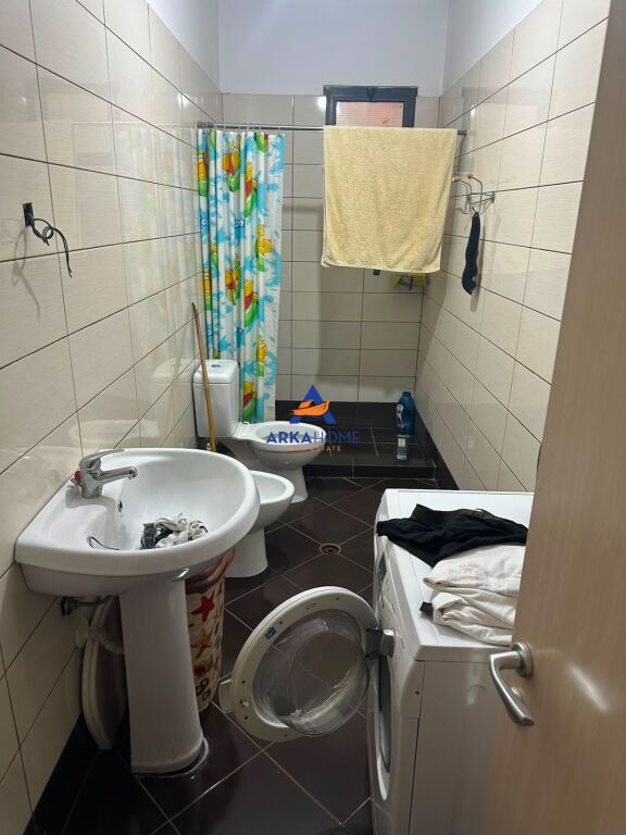 SHITET APARTAMENT 1+1+BALLKON "PRANË PASTICERI LIKËS, MISTO MAME" 114.000 EURO