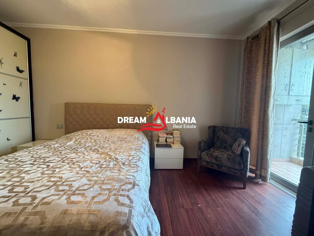 Apartament 2+1+2WC ne Shitje Kinostudio (ne Kompleks), prane Komisariatit Nr 4 (ID 51212001)
