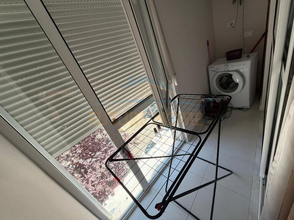 Affitto, Appartamento 2+1, Via Barrikadave, Tirana.