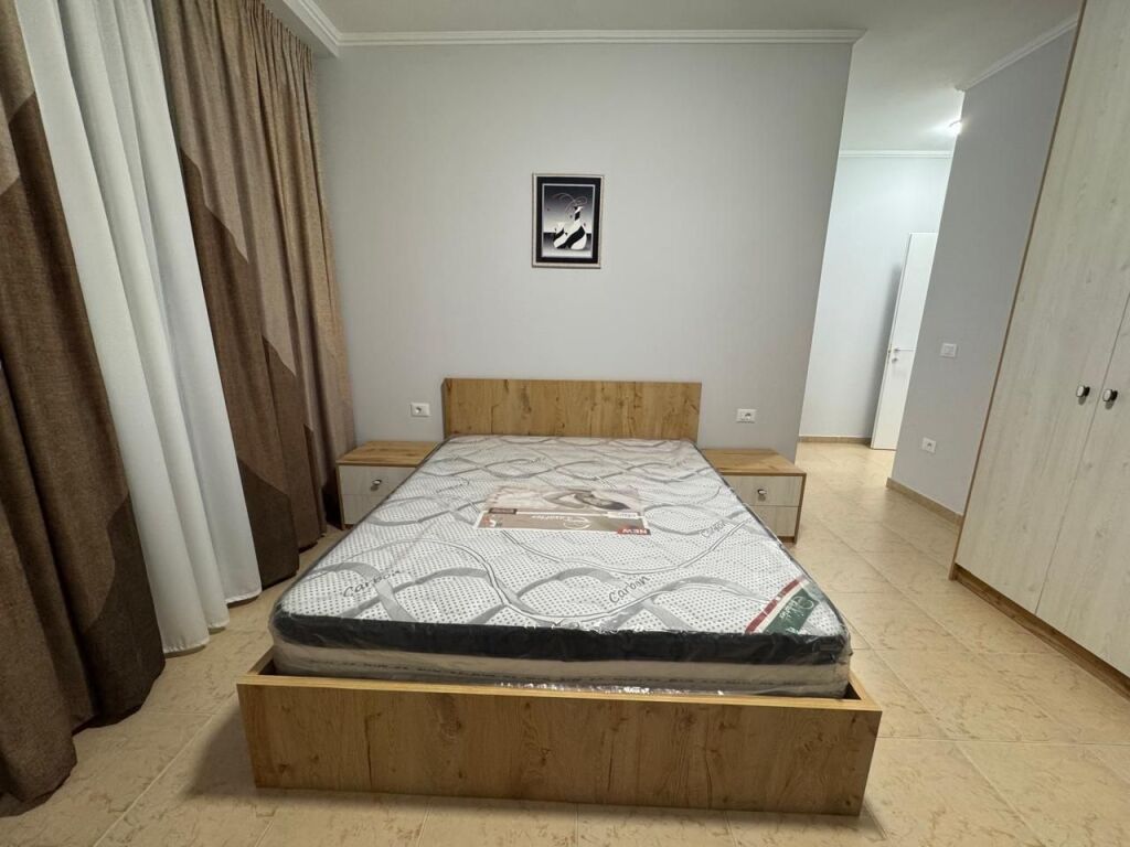 🏢Bulevardi i Ri,Rruga Filip Jano rents apartment 2+1+2+2 parking spaces, furnished.85,000Leke