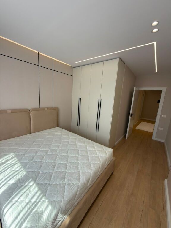 Shitet Apartament 2+1+2 (Me Hipotekë)    