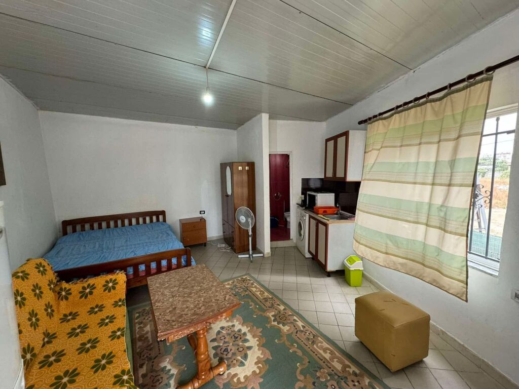 GARSIONERE 22000 LEKE.BULEVARDI I RI
