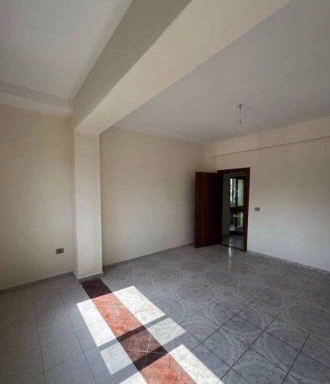 We sell a 1+1 apartment between Kavaja Street and Myslym Shyri!! Possibility to convert to 2+1