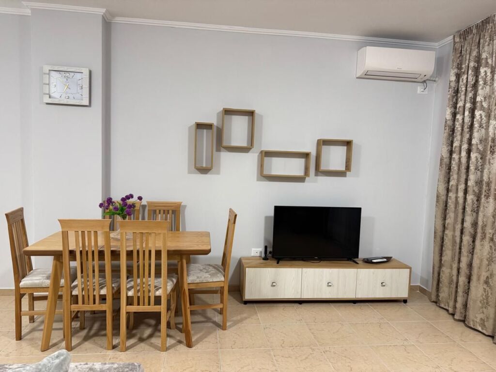 🏢Bulevardi i Ri,Rruga Filip Jano rents apartment 2+1+2+2 parking spaces, furnished.85,000Leke