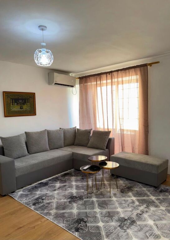 Apartament 1+1 me qira tek Rruga Bardhyl!