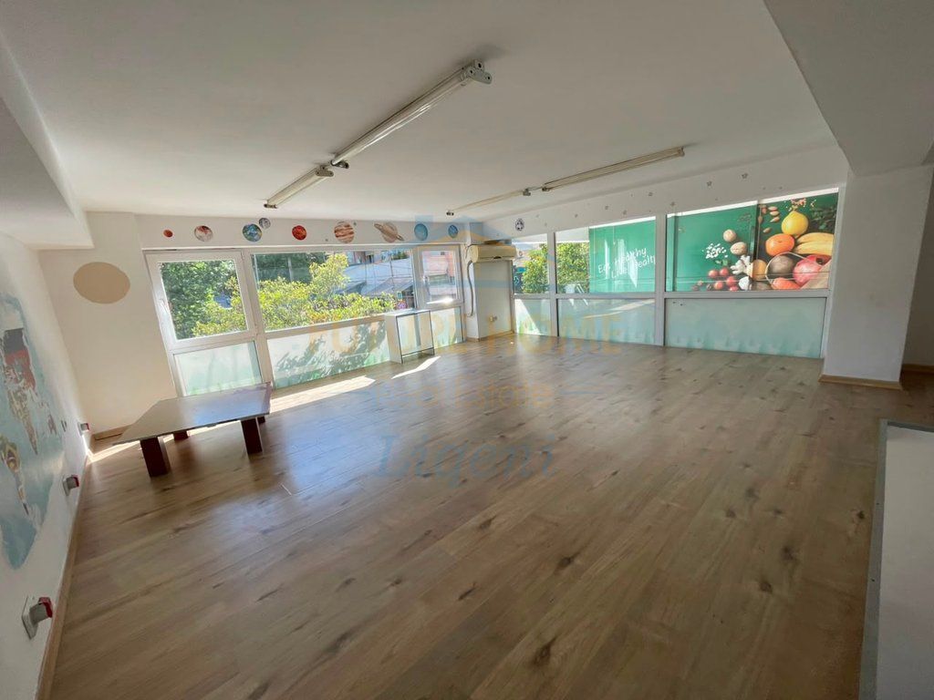 Rent, Business Premises, Duplex, Zoological Garden, Tirana.
