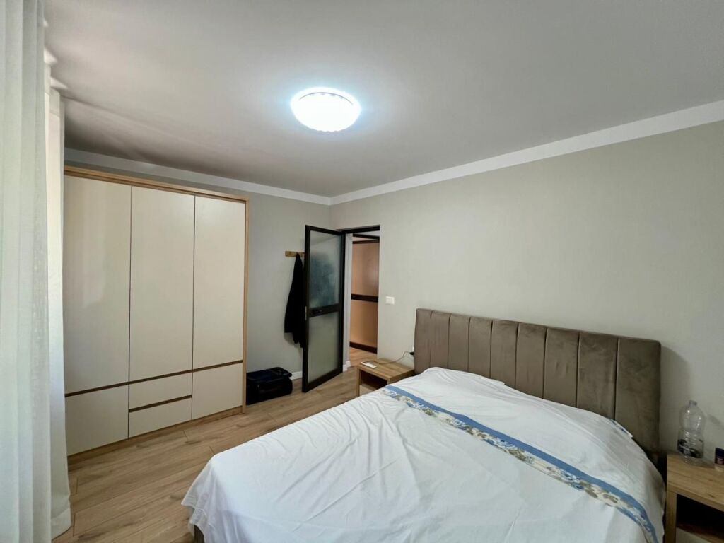 Affitto, Appartamento 1+1, "Shkolla e Kuqe", Tirana.
