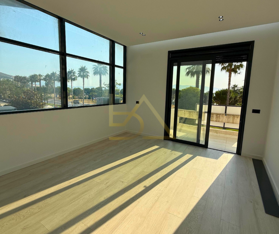 Shitet Apartament – Lungomare, Vlorë
