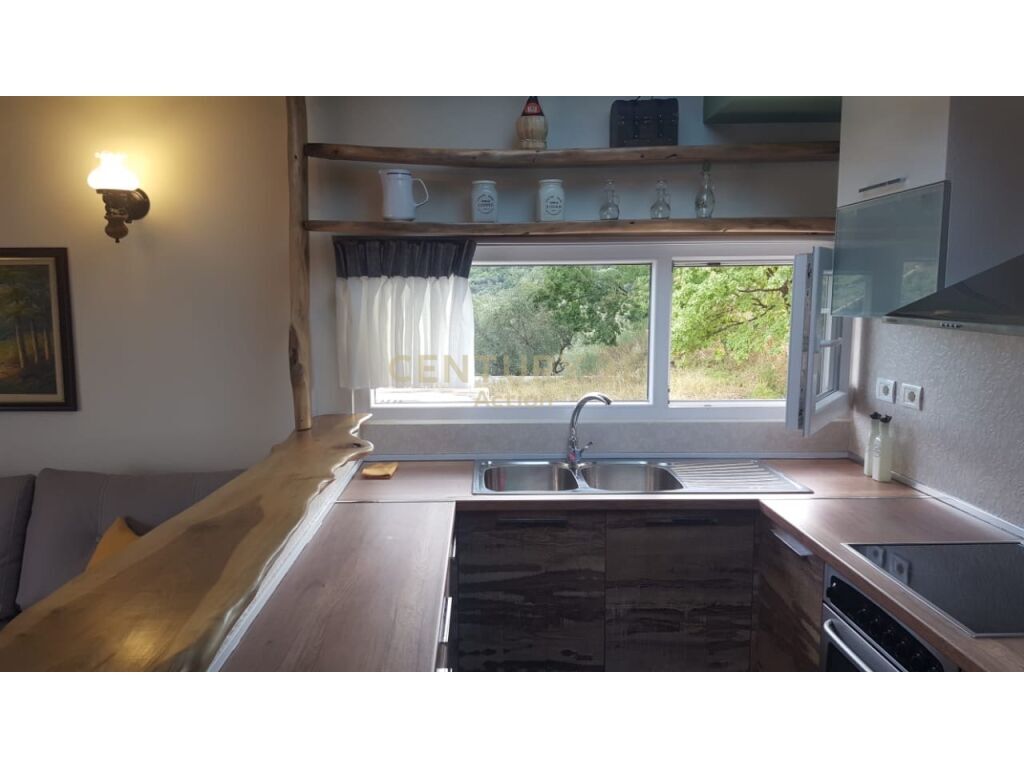 modern 2+1 apartment for rent at the end of Peti street near the dry lake
