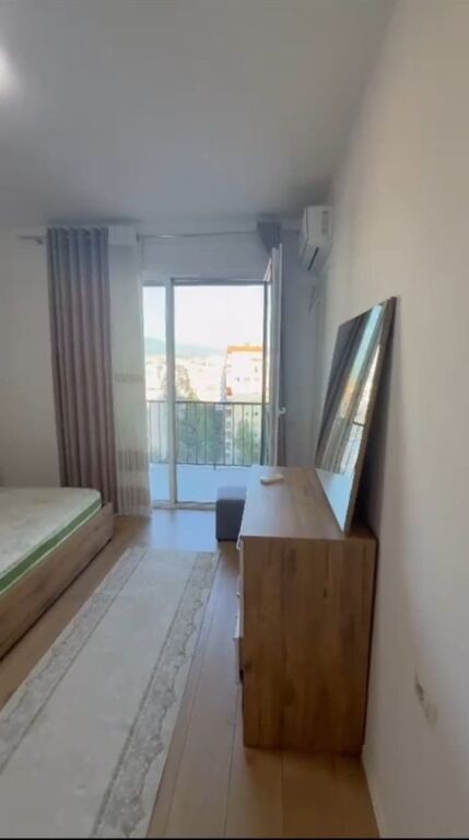 Affitto | Apartament 1 + 1 | Yzberisht | 450 €/mese