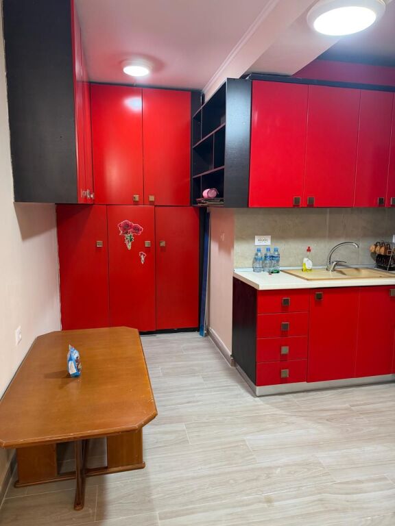 Shitet apartament 1+1+ballkon