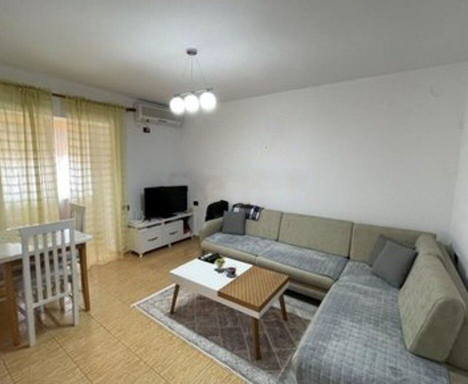JAPIM ME QIRA APARTAMENT 1+1 PRANE FUSHES SE ALI DEMIT