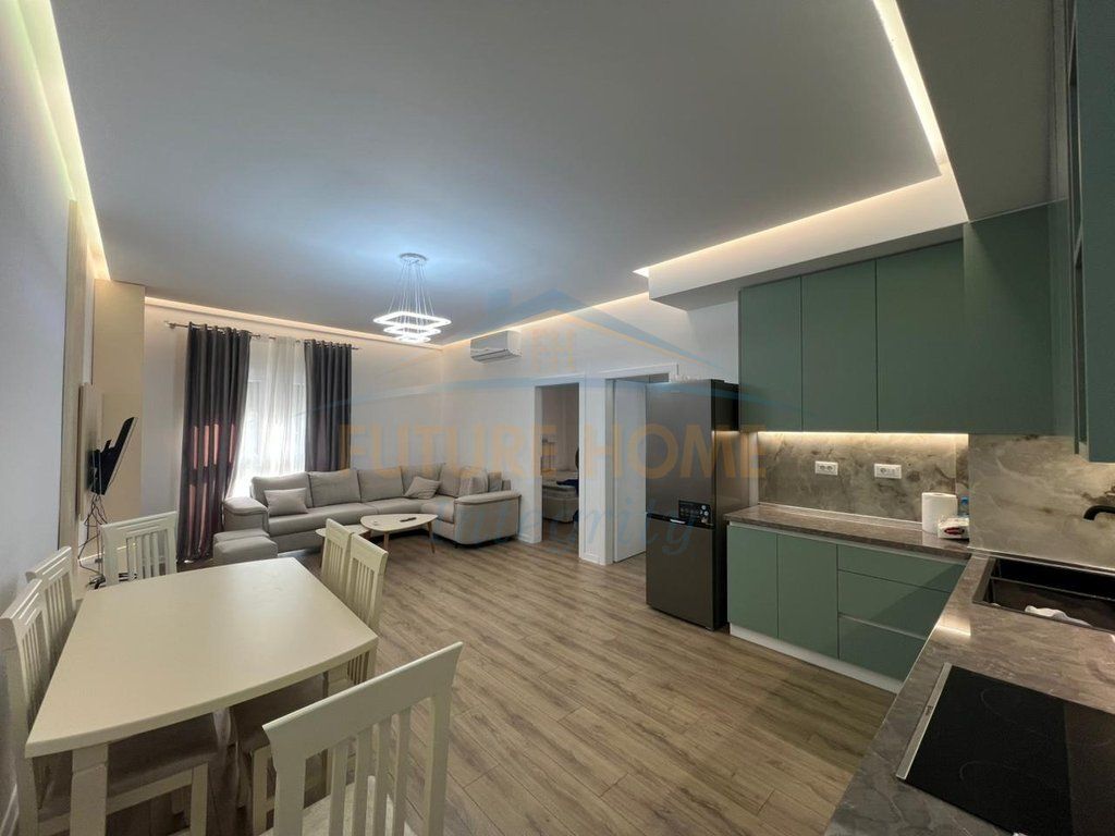 Affitto, Appartamento 2+1, Residenza Porta Tirana Nuova, Tirana.