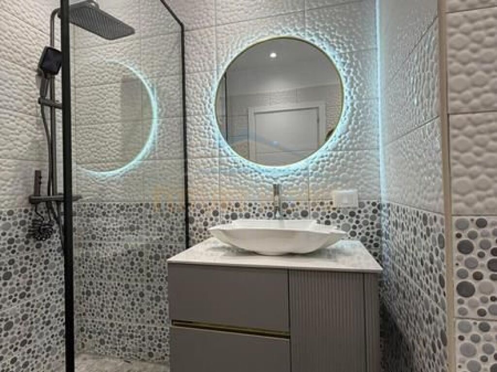 Shitet, Apartament 2+1+2, Unaza Re