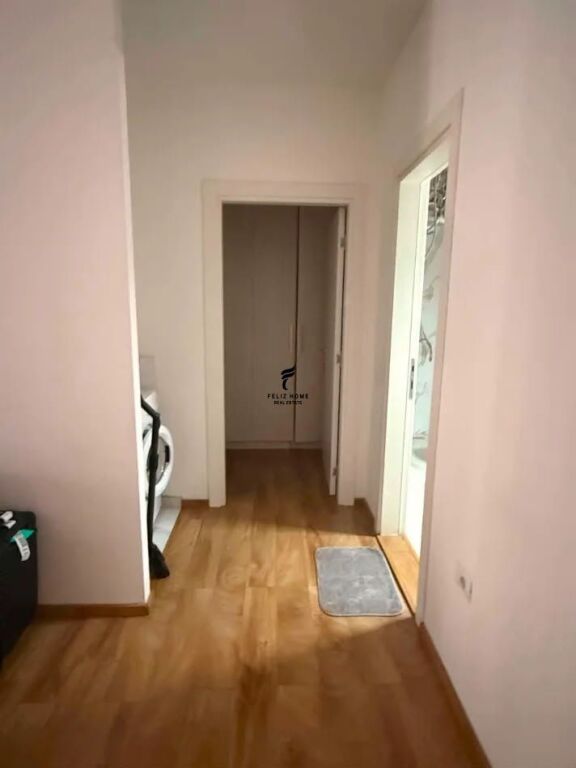 APARTAMENT ME QERA 1+1 STACIONI TRENIT 60.000 LEKE FH-78503