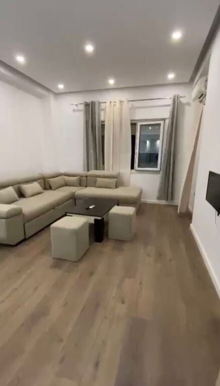 Apartament 1+1 me qera tek Kopshti Botanik