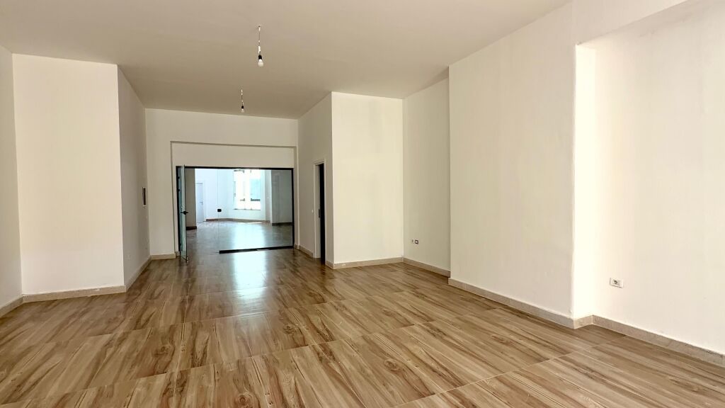 OFFICE FOR RENT DONIKA CENTER