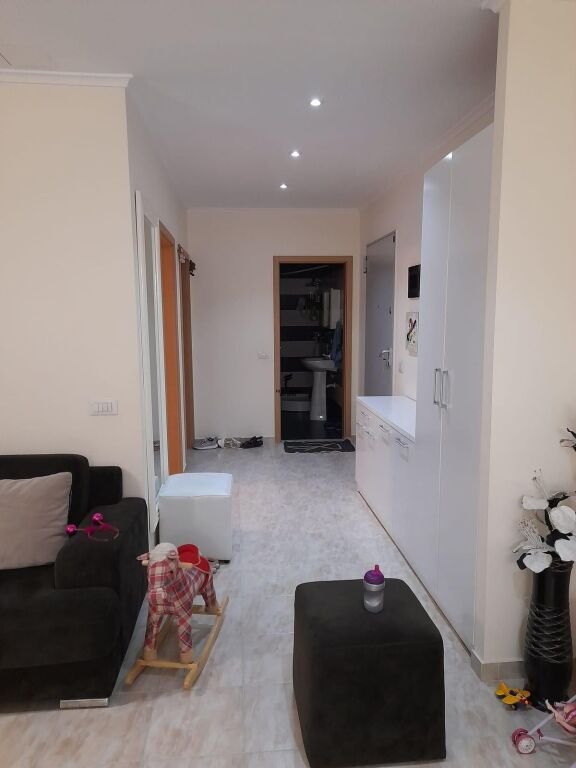VENDESI APPARTAMENTO 2+1 21 DICEMBRE 242.000 EURO FH-78494