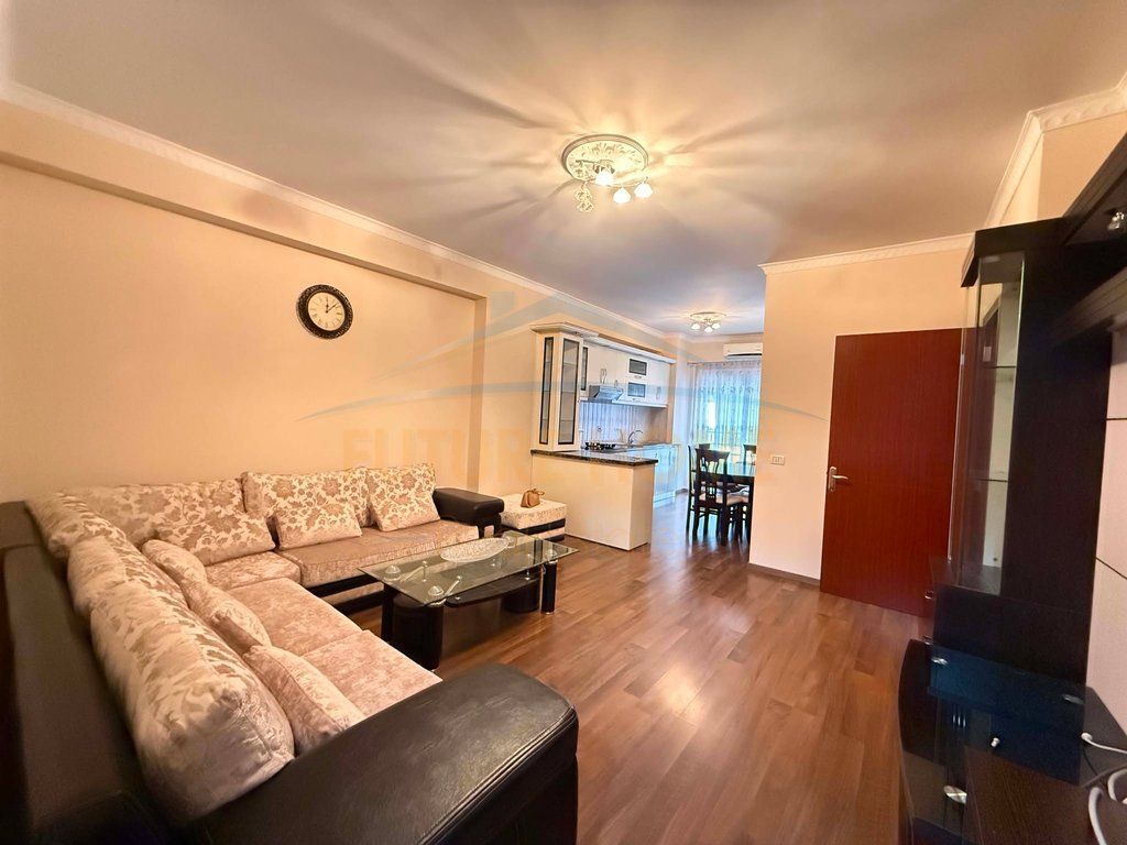 Qera , Apartament 2+1+2 , në Unazën e Re, pranë Vilës L