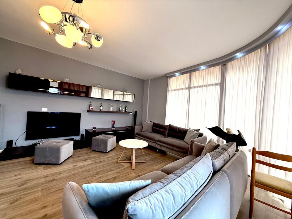Apartament 2+1 per Shitje, Rruga e re, Vlore.