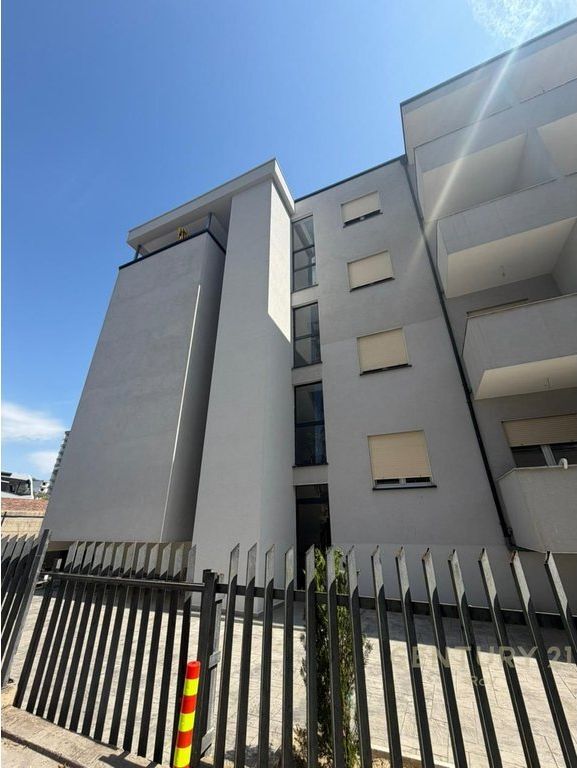 EXCLUSIVE! 1+1 STUDIO WITH VERANDA FOR SALE AT KAVAJA ROCK! 170,000 €