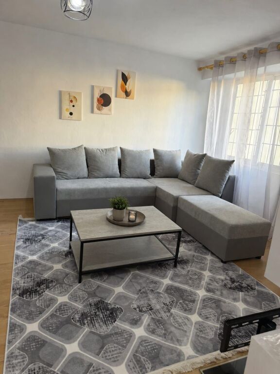 Rruga Bardhyl-Jepet me qera apartament 1+1.