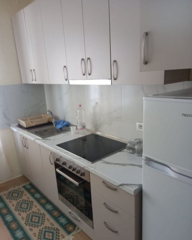 Affitto | Apartament 2 + 1 | Rruga Frosina Plaku | 450 €/mese