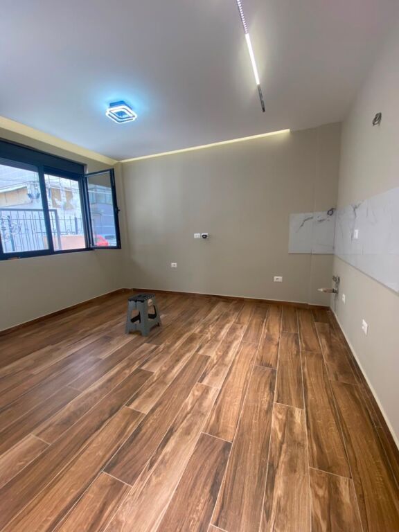 🏢 BUSINESS PREMISES FOR RENT – 21 Dhjetori, near Square 21