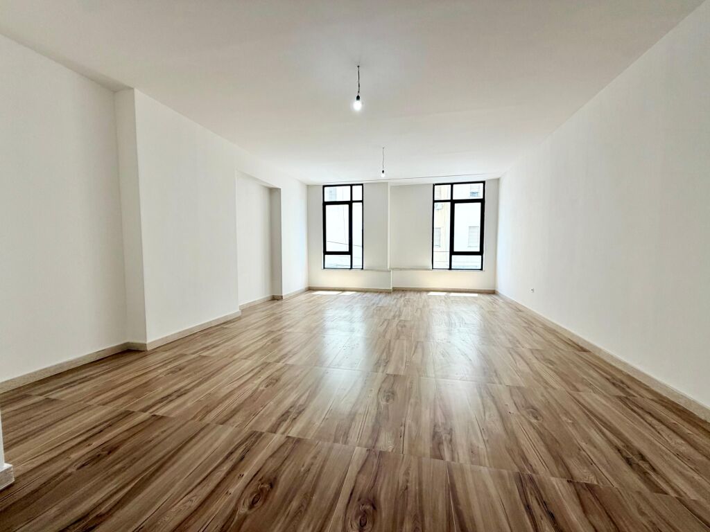 OFFICE FOR RENT DONIKA CENTER