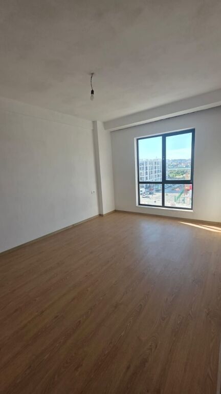 Affitto | Apartament 3 + 1 | Zgara 5 Maj | 500 €/mese
