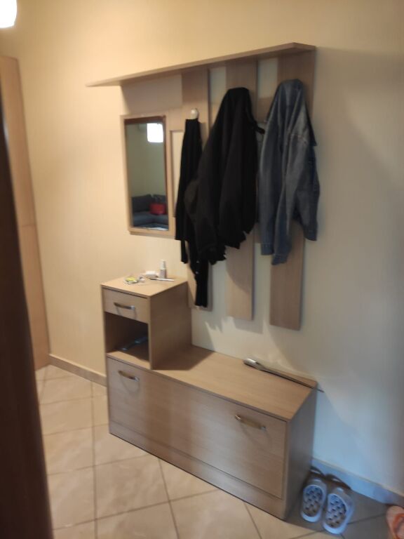 Jepet me qera apartament  1+1 Prane Shkolles  Jeromin De Rada
