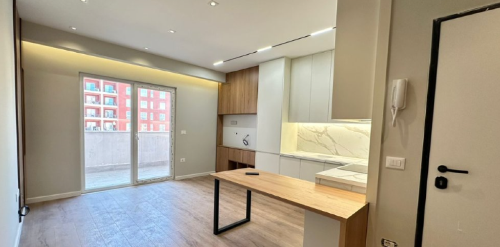 SHITET APARTAMENT 1+1 ME VERANDE NE REZIDENCEN AURA-LAPRAKE!