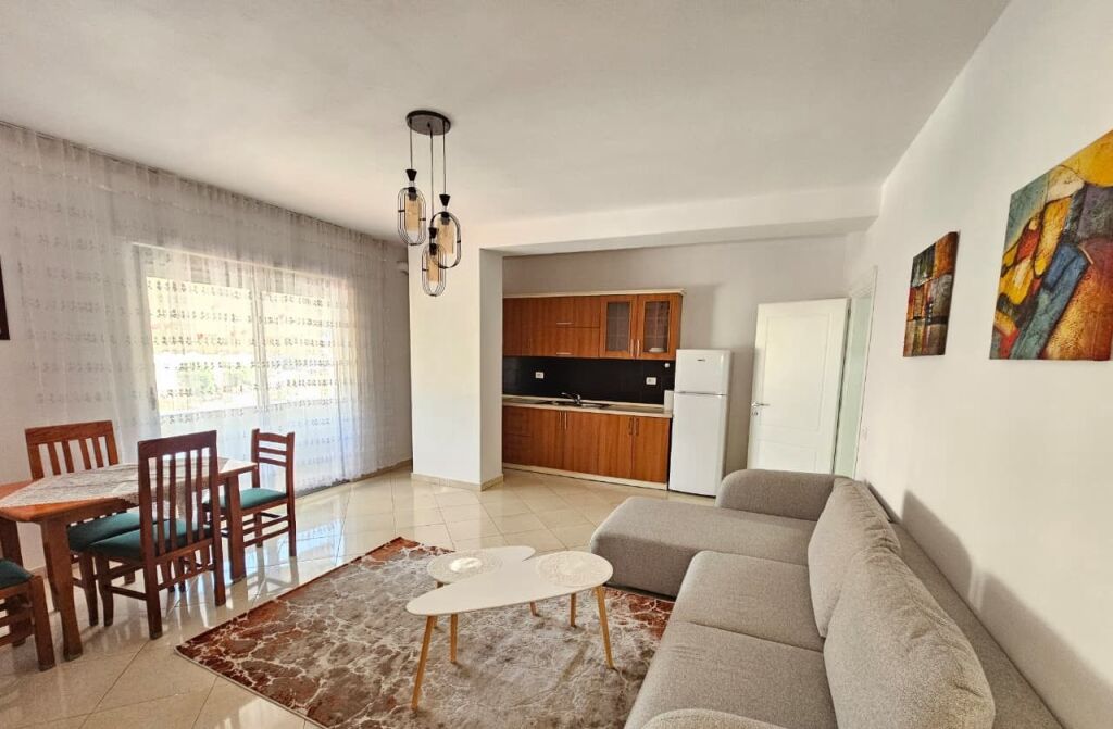 Rent | Apartament 2 + 1 | Stacioni i Trenit | 850 €/month