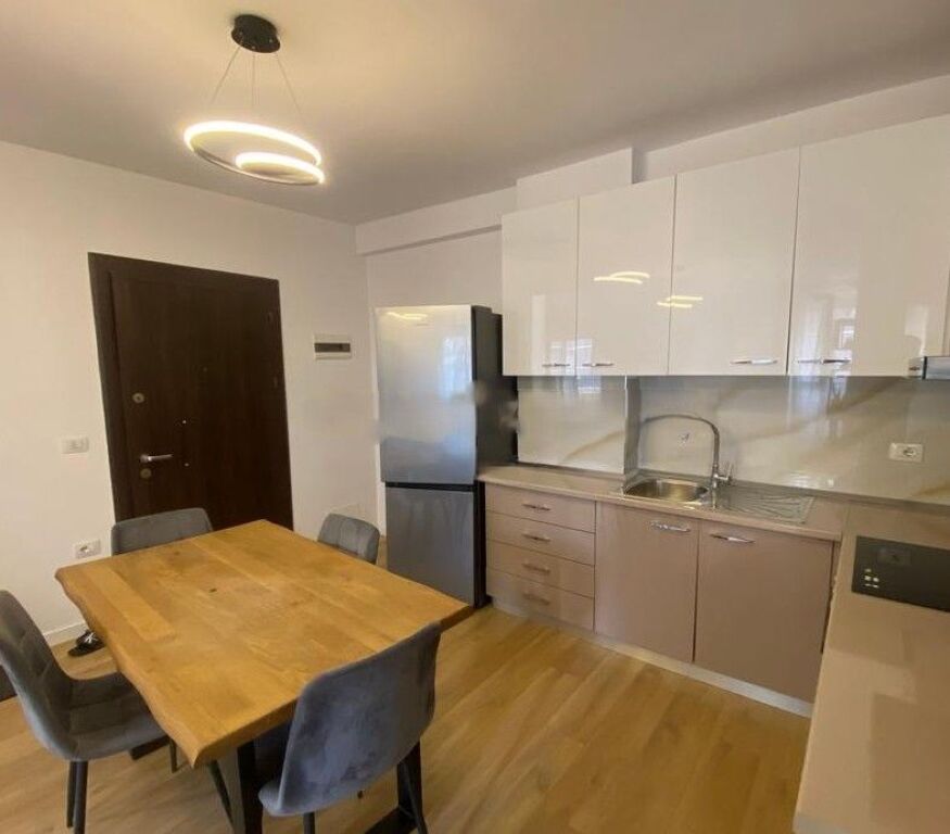 Shitet Apartament 1+ 1 në Shkozë!