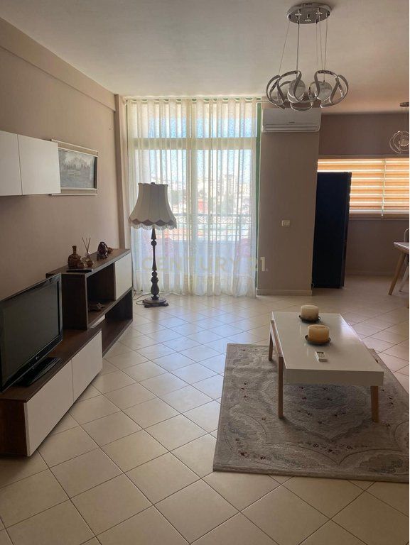 JEPET ME QIRA APARTAMENT 2+1+2 NE VOLLGA !