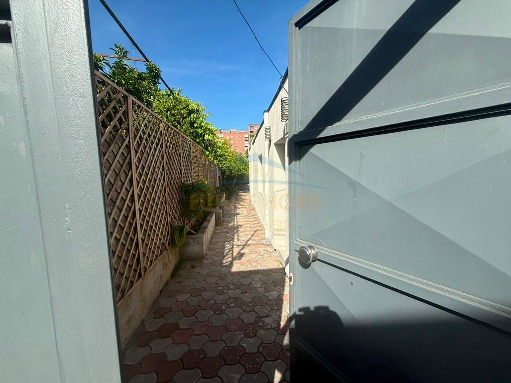 Qera, Shtëpi Private, Rruga Besa, Tiranë