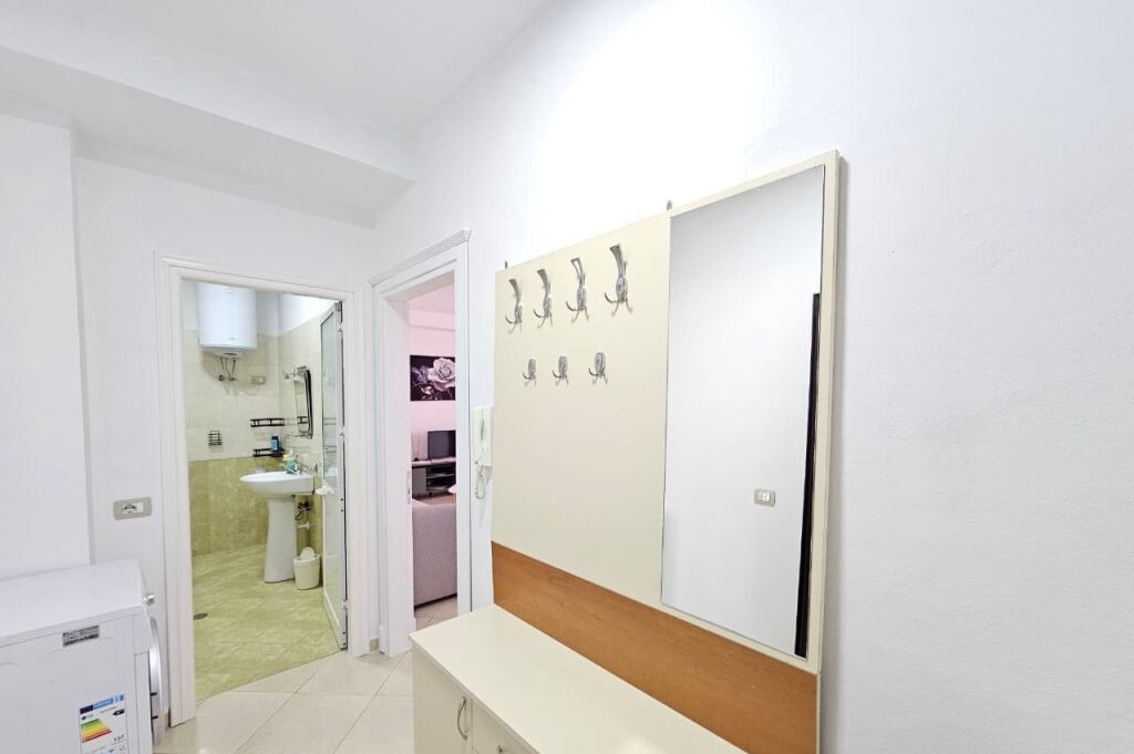 Rent | Apartament 2 + 1 | Stacioni i Trenit | 850 €/month