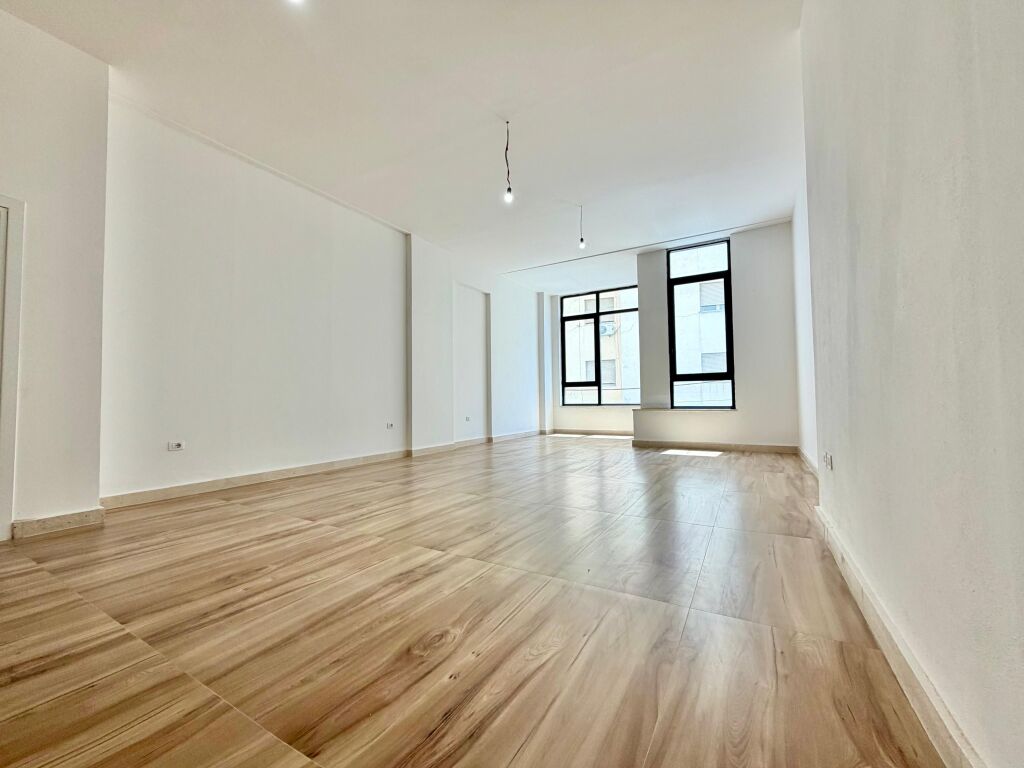 OFFICE FOR RENT DONIKA CENTER