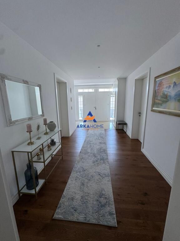 JEPET VILE ME QERA 220M2 "LAKNAS" 1500 EURO